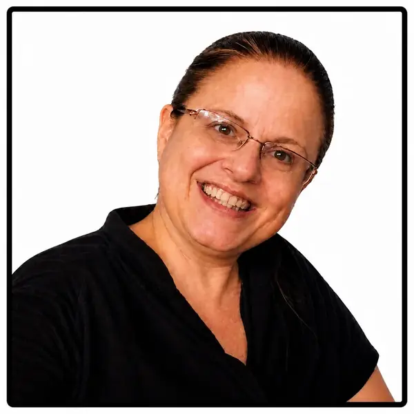 Adriane Torres, creadora del material Matrices Lógicas